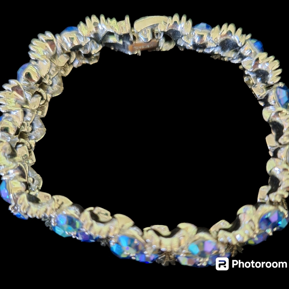 Rare vintage Lisner AB in blue crystal Rhodium bracelet - Picture 2 of 2